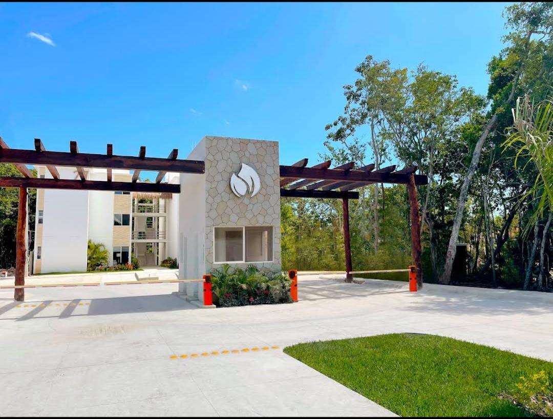 2-Bedroom Condo By The Jungle W/ Swimming Pool Puerto Morelos Kültér fotó