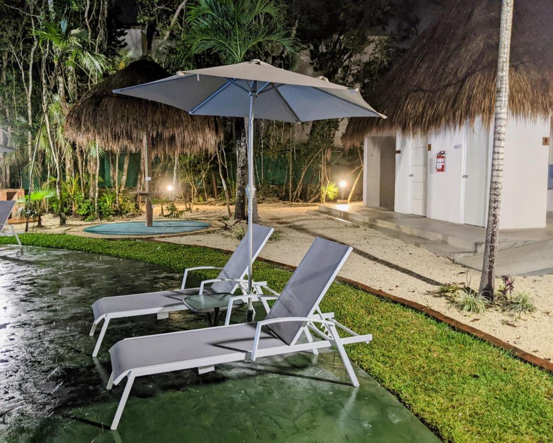 2-Bedroom Condo By The Jungle W/ Swimming Pool Puerto Morelos Kültér fotó